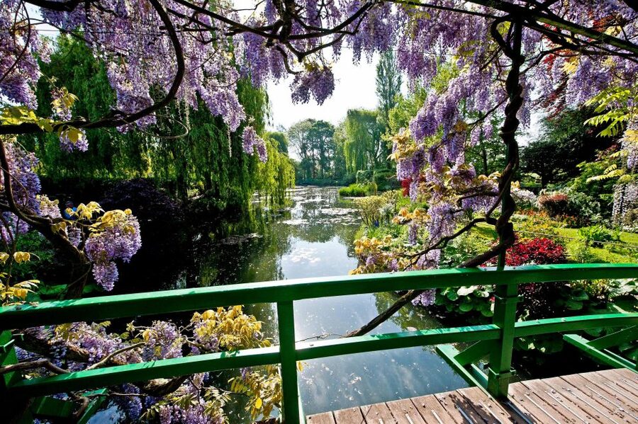 From Paris: Giverny and Versailles Private Full-Day Trip - What to bring, and how to make the most of 9 hours