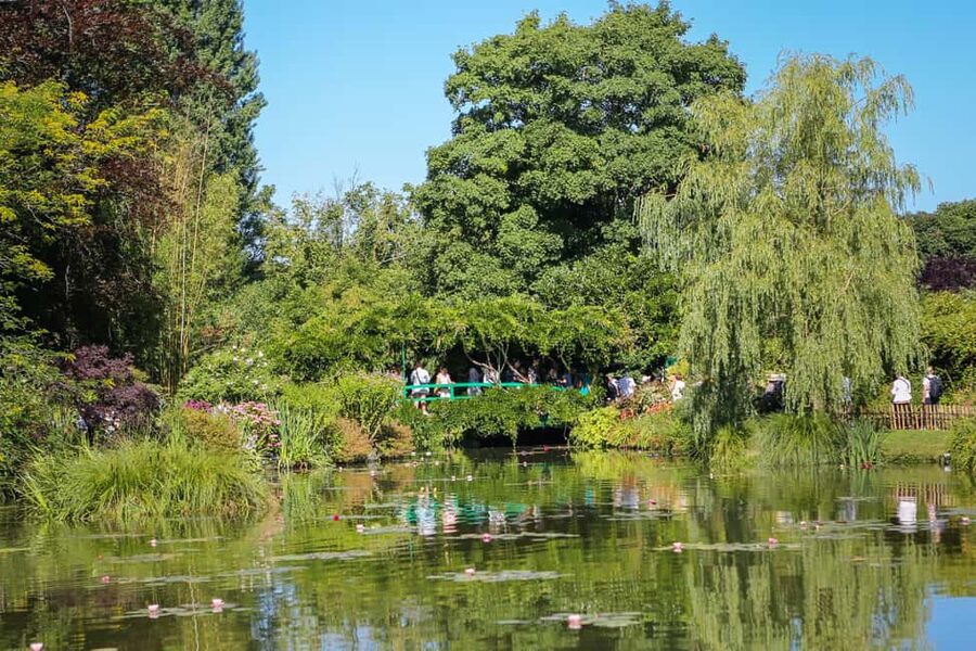 From Paris: Giverny Day Trip with Audio Guide or Live Guide - The Coach Ride Through Normandy: Comfort Plus a Real Sense of Arrival