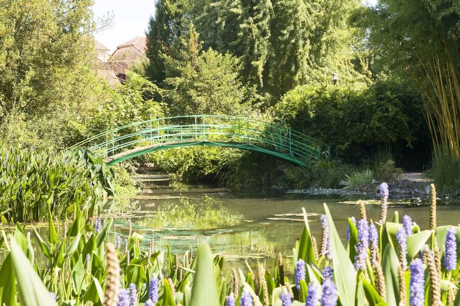 From Paris: Guided Day Trip to Monet's Garden in Giverny - Foundation Monet stop: house time, lines, and what to notice inside