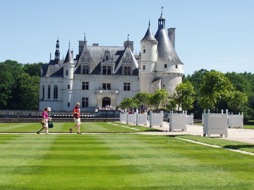 From Paris: Loire Valley Castles Full-Day Tour with Lunch - Loire Valley Castles in a single 12-hour ride from Paris