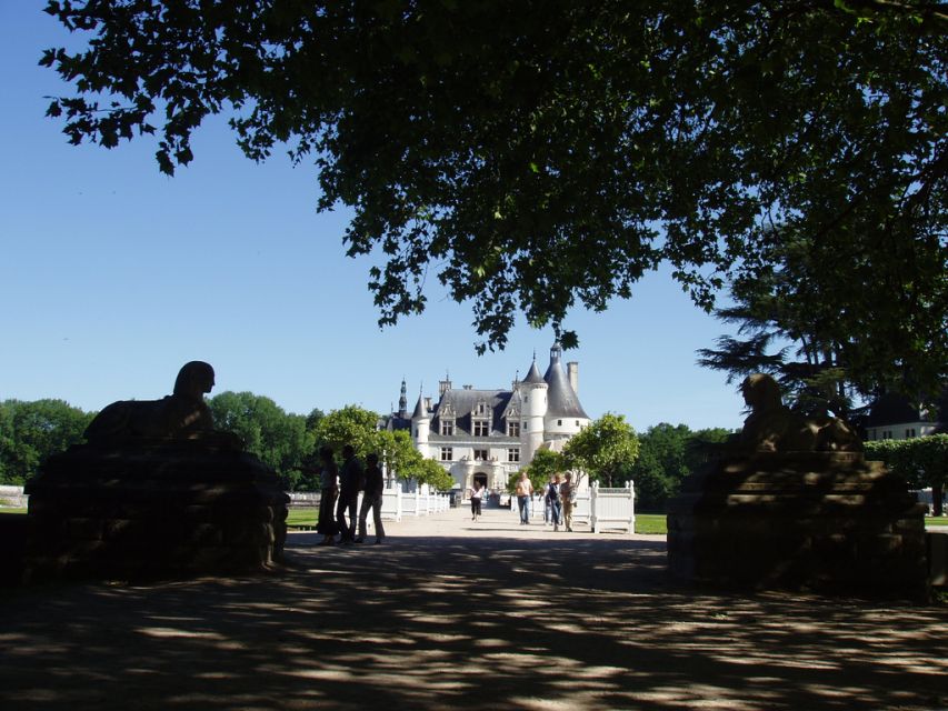 From Paris: Loire Valley Castles Full-Day Tour with Lunch - Chambord: Renaissance power plus Europe’s oversized park