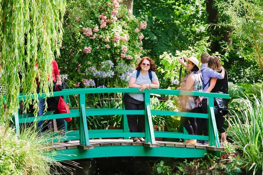 From Paris: Monet Garden & Giverny Bike Tour and Picnic Stop - Vernon market picnic: where the day turns from transport to experience