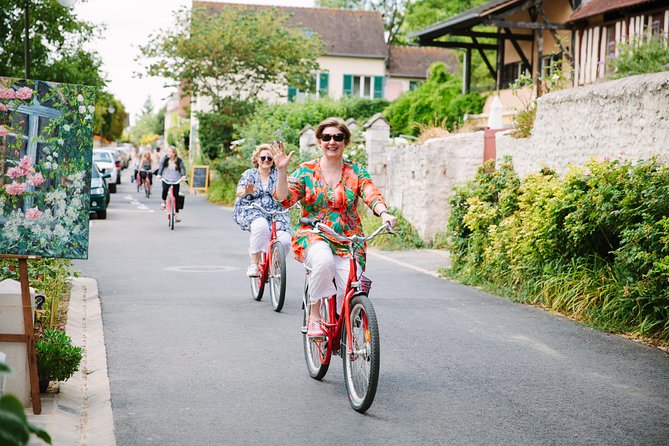 From Paris: Monet Gardens & Giverny Bike Tour with Picnic Stop - Vernon Market Picnic by the Seine, Your Lunch and Your Tempo