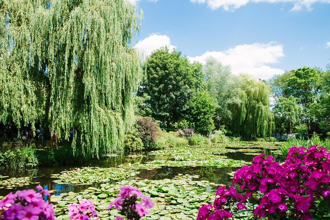 From Paris: Monet Gardens & Giverny Bike Tour with Picnic Stop - Is the Price Worth It for Your Style of Travel?