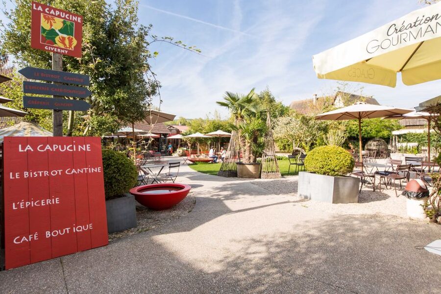 From Paris: Monet Impressionism Tour to Giverny by Minibus - Price and value for a private group of up to 7