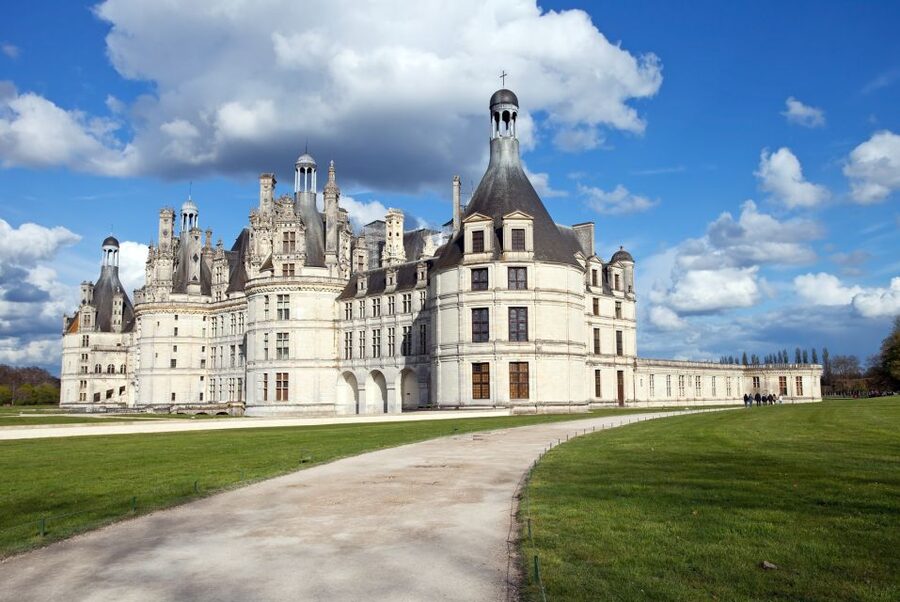 From Paris: Mont St Michel and Loire Valley 2 Day Tour - Mont Saint-Michel Abbey: what the guide actually helps you see