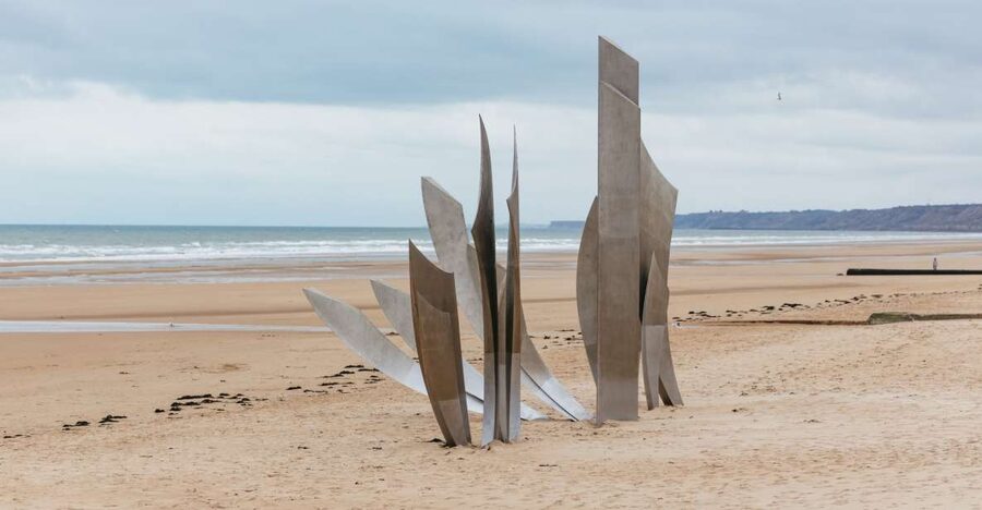 From Paris: Normandy D-Day Landing Beaches Full-Day Tour - A Normandy D-Day day trip from Paris that moves at the right speed