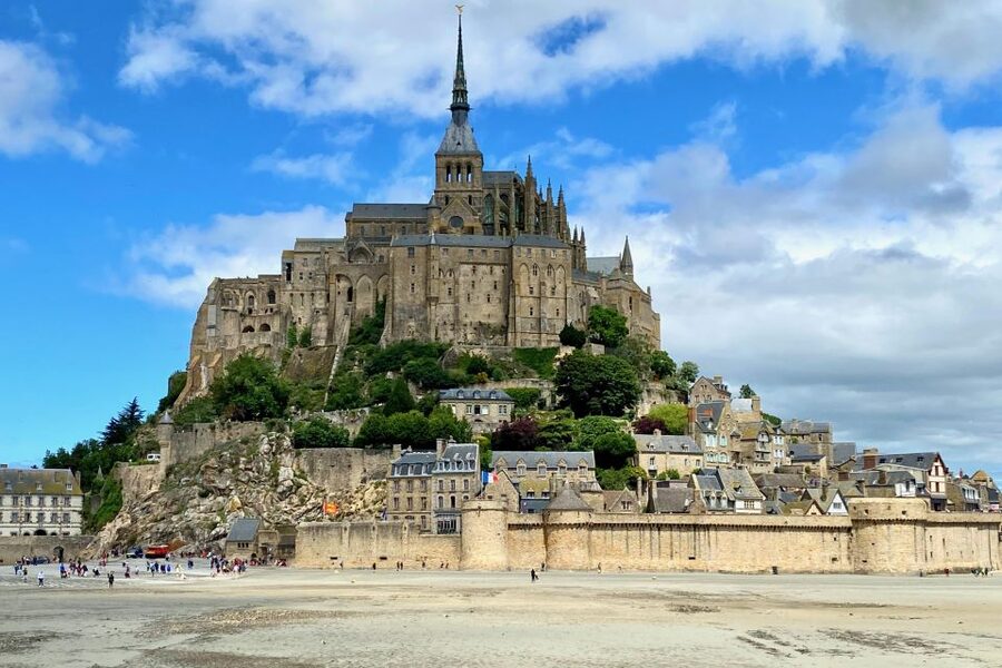 From Paris: Private Mont Saint-Michel & Normandy D-Day Tour - The drive to Normandy and how the tour avoids stress