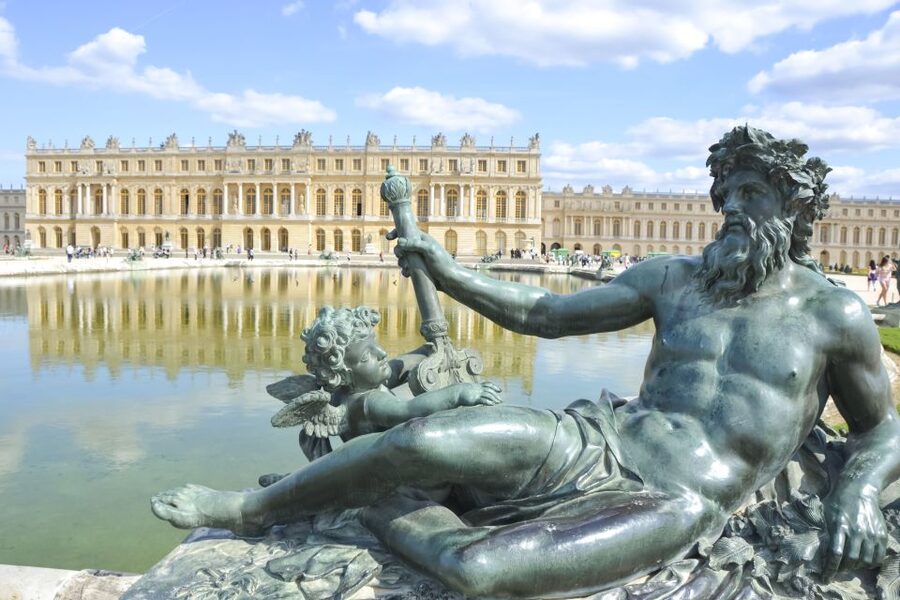 From Paris: Versailles Palace Self Guided & Gardens tickets - From Eiffel Tower to Versailles by AC bus, then back again