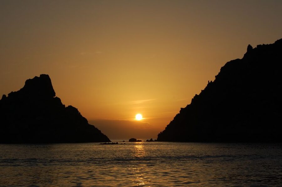 From Porto: Calanche de Piana and Capo Rosso Boat Tour - Calanques de Piana: granite giants, caves, and rock origins