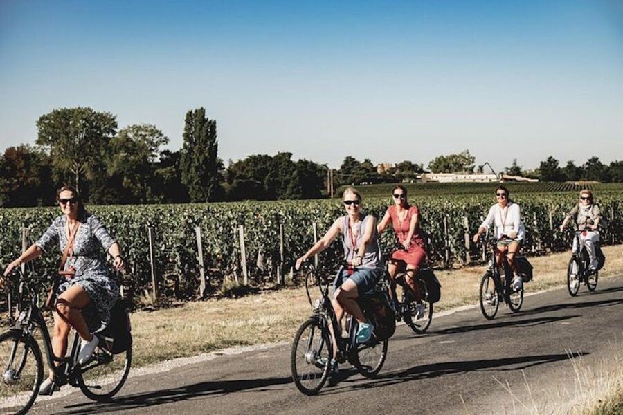 From Saint-Emilion : Half Day Electric Bike Tour - The meeting point at Rustic Vines (8 Rue André Loiseau) and first vineyard ride