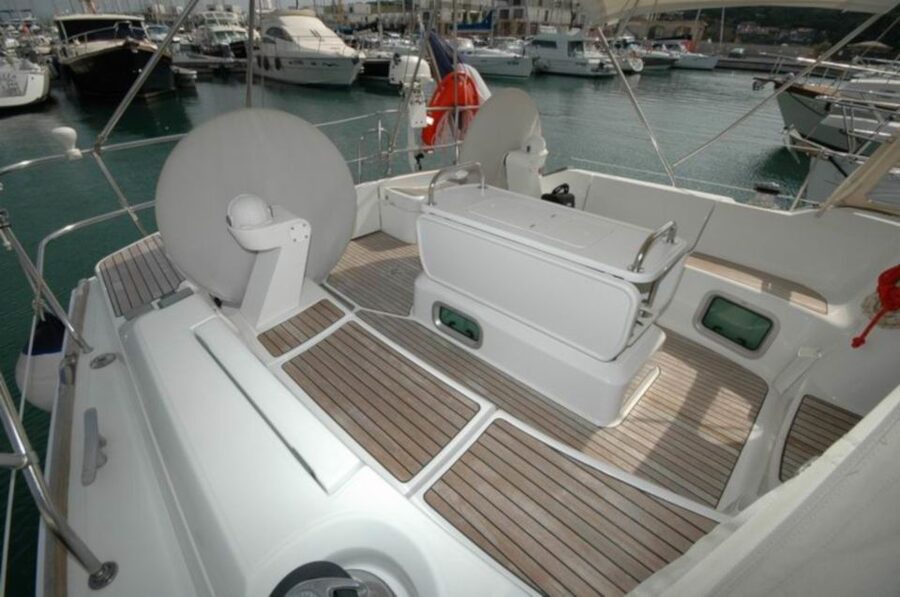 From Santa Teresa: Sailboat Tour to Corsica with Lunch - Lunch On Board: Sardinian Flavors With A Sea-Breeze Bonus