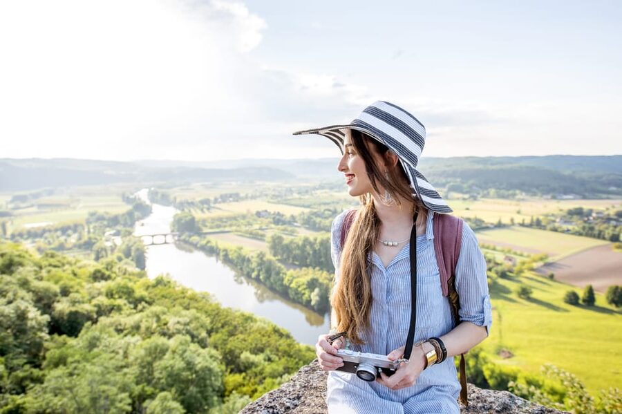 From Sarlat: Beynac & Domme Tour & Dordogne Boat Ride - Should you book the Sarlat Beynac and Domme plus Dordogne boat ride?