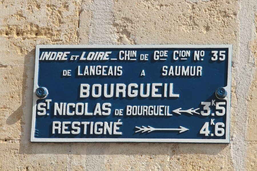 From Tours: Loire Valley Wineries Day Trip with Tastings - Timing, comfort, and what to bring for an 8-hour day