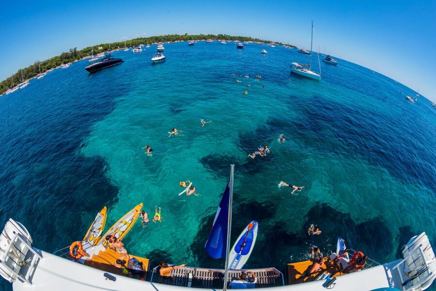 Full-Day Catamaran Cruise Departing from Cannes - The extras: kayak and stand up paddleboard