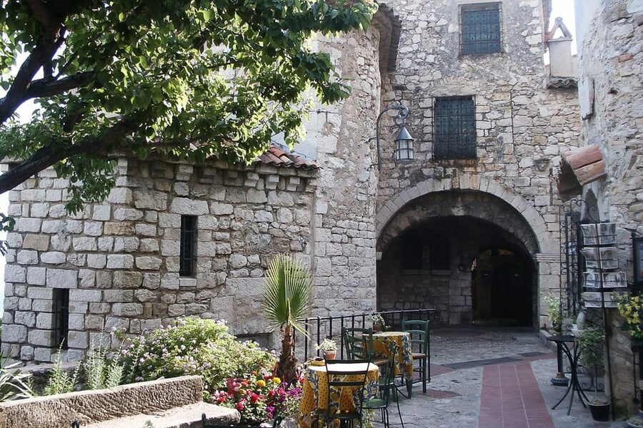 Full-Day Small Group Tour to Monaco and Eze - Monaco’s Le Rocher: palace area time and choosing your payoff