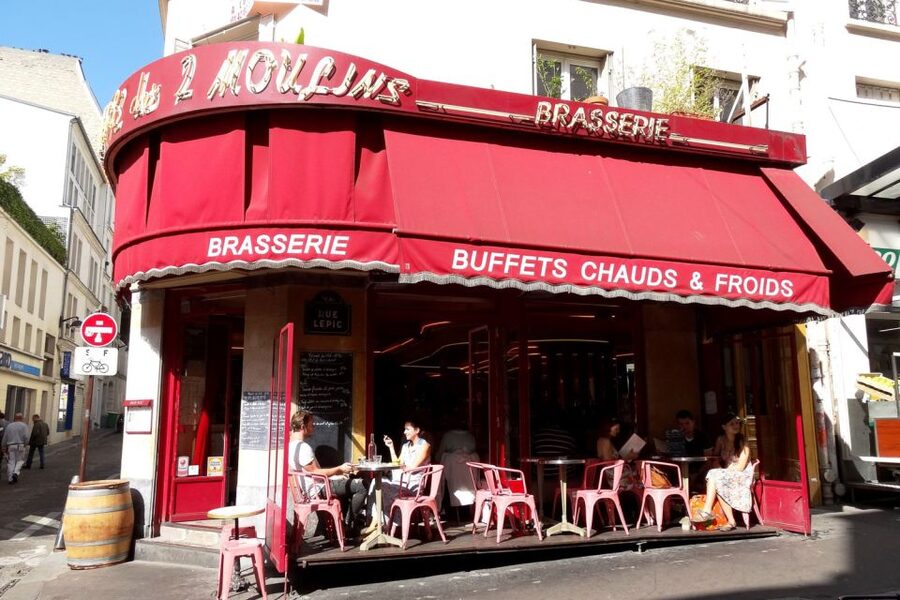 German private Walking Tour through Montmartre & Passages - Price and timing: is $189 per person worth it?