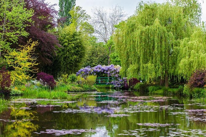 Giverny Small-Group Minivan with Hotel Pickup or Meeting Point - Key Points You’ll Care About