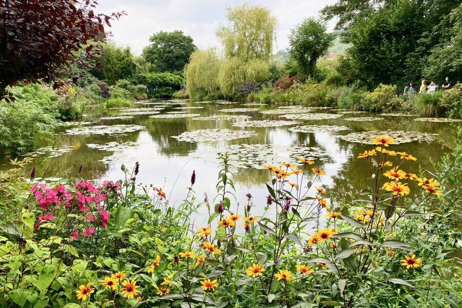 Giverny Versailles Trianon Small Group by Minivan from Paris - Monet’s Giverny house, pond gardens, and studio time