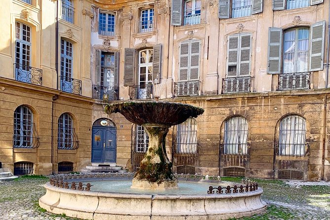 Gourmet & Cultural Tour Aix En Provence English / Espanol - Cours Mirabeau and St. Sauveur: architecture, symbolism, and a timeline you can remember