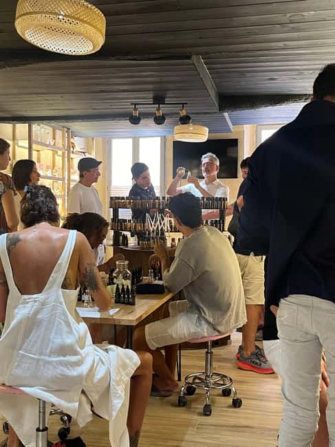 Grasse: 100% natural perfume creation workshop - Where you start: Pure Signature shop next to Mamma Rosa