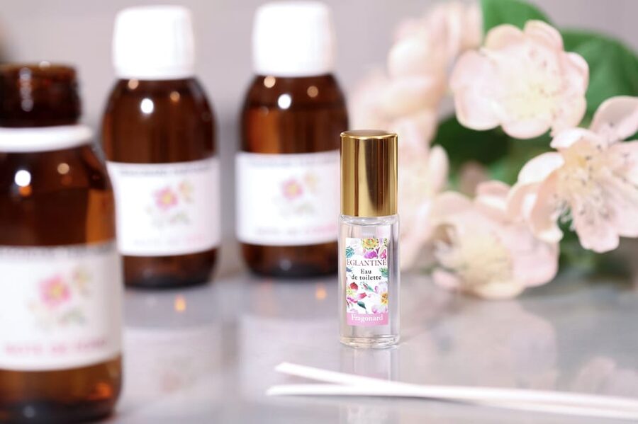 Grasse: Perfume Making Class and Fragonard Factory Tour - The “Flower of the Year” Workshop and How You Build Your Scent