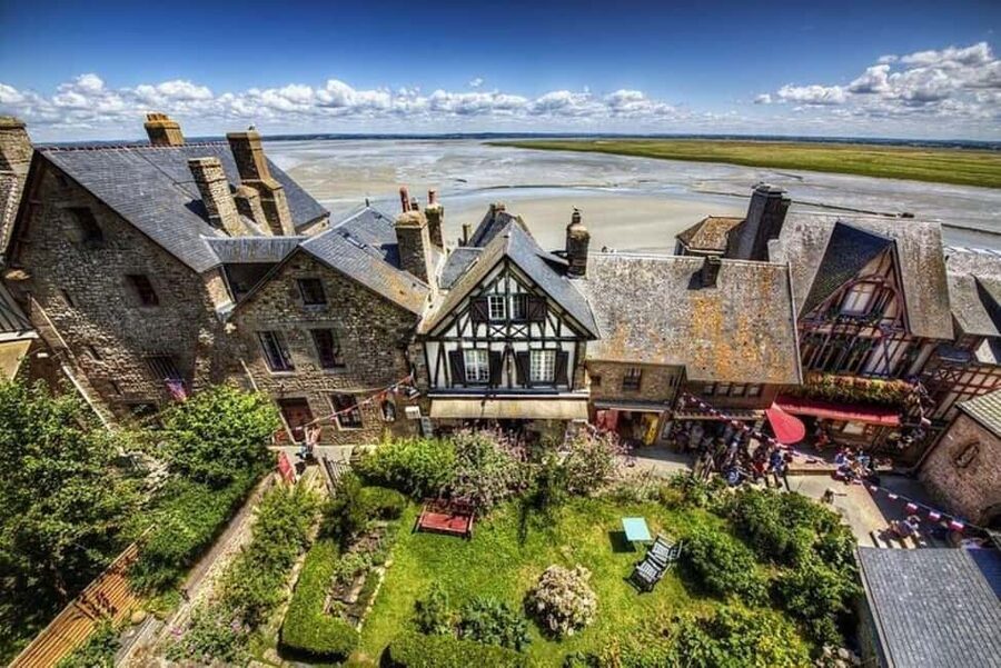 Group Visit to Mont Saint-Michel: A Shared Historic Journey - Mont Saint-Michel With a Cruise Connection, What the Day Feels Like