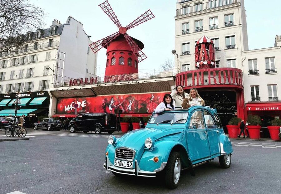 Guided Tour of Paris in Classic Convertible - What the guide really adds: stories, French playlists, and picture-perfect stops