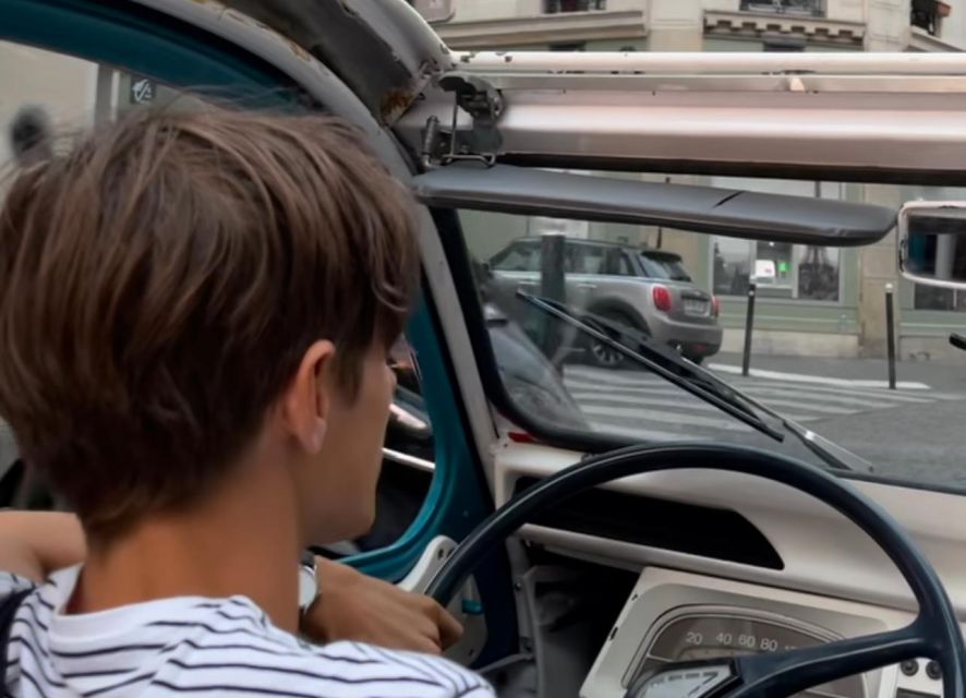 Guided Tour of Paris in Classic Convertible - Notre-Dame, Invalides, and the Panthéon: history you can point to