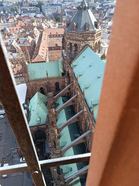 Guided Tours of Strasbourg Cathedral - Inside the cathedral: pulpit and nave details that make sense