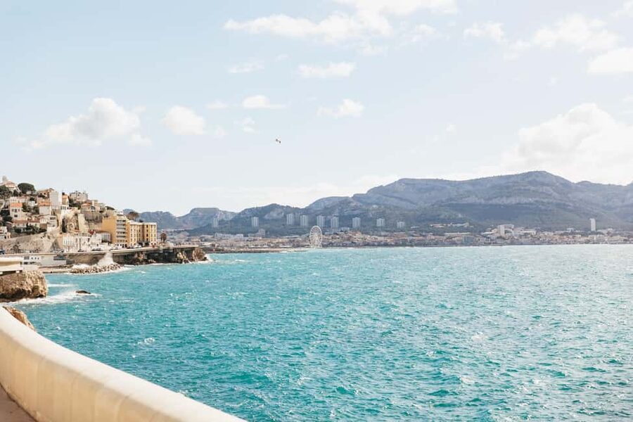 Guided Walk in beautiful and hidden neighborhoods - Roucas-Blanc and the streets where Marseille feels residential