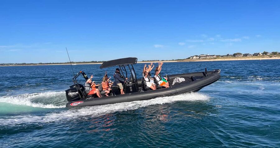 Gulf of Morbihan cruise with/without stopover on Île-aux-Moines - RIB cruise basics: SEARIB’S 8.60, 12 people, and a skipper-led route