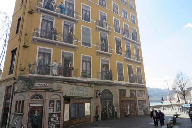 Highlights and Hidden Gems of Lyon Guided Walking Tour (English) - Traboules in Vieux Lyon: the secret passageways you will want to find again
