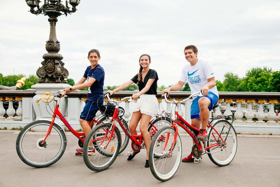 Highlights of Paris Bike Tour in English or Dutch - Place de la Concorde: The Most Movie-Ready Square