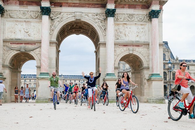 Highlights of Paris Bike Tour w/ a Local Guide (English or Dutch) - Eiffel Tower moment: outside views and final rhythm