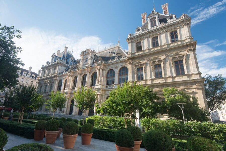 Historical and naughty tour of Lyon in french - Price and Value: What You Get for Around $23