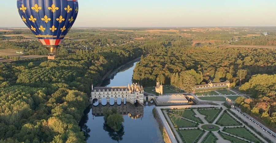 Hot Air Balloon Flight above the Castle of Chenonceau - Chenonceau Castle, seen from a hot air balloon height