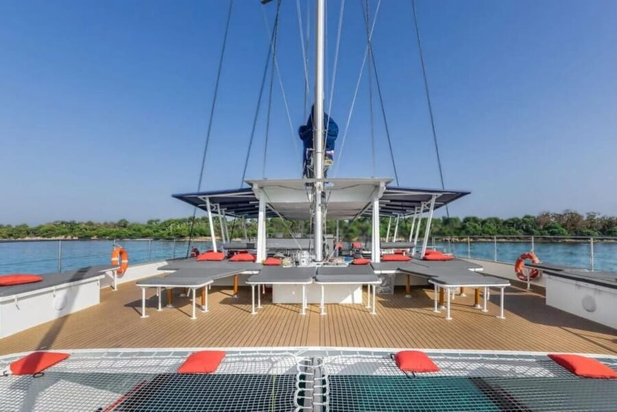 Hyères : Catamaran Dinner Cruise at Fort of Brégançon - Quick hits before you go