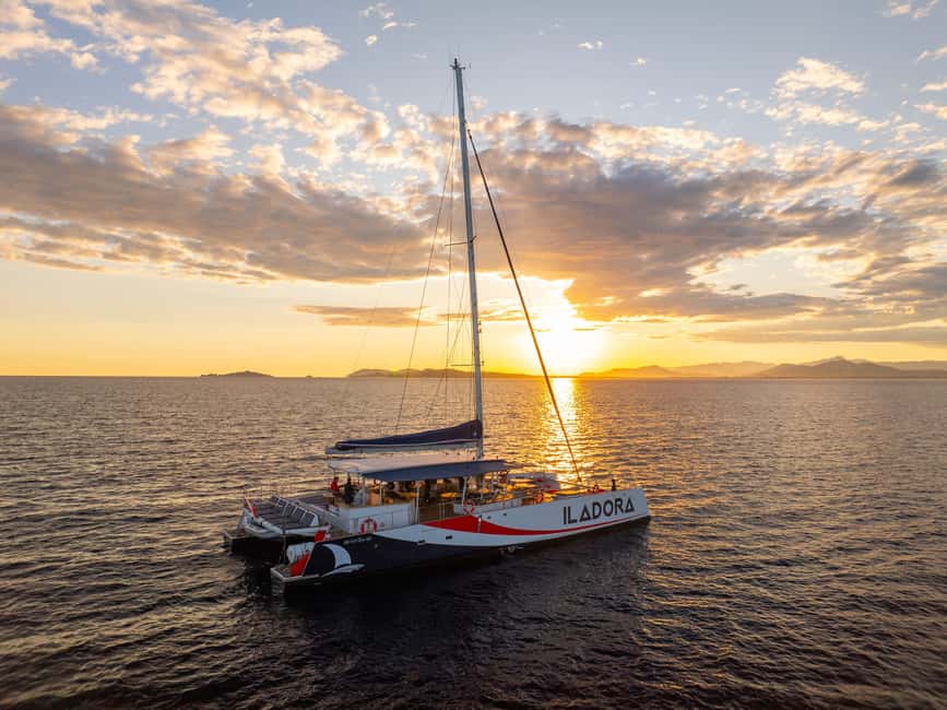 Hyères : Sunset Catamaran Cruise to Giens Peninsula - Hyères to Giens: why this sunset cruise feels worth the $81