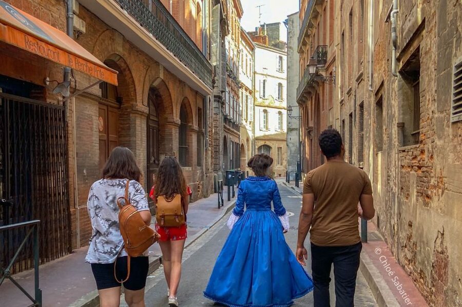 Immerse in Toulouse in the 18th century - Humor, interaction, and the pace that suits families