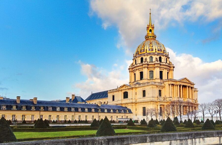 Invalides Museum - WWI & WWII - Guided Tour up to 8 guests - Museum time: artifacts, recreations, and military maps that make battles make sense