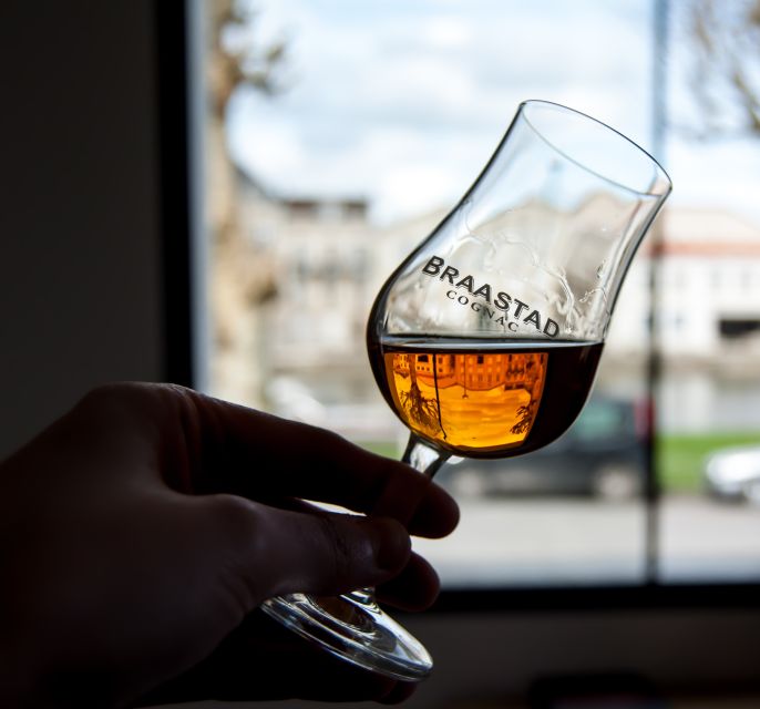 Jarnac: Braastad cognac discovery tour - Distillery walk-through with 10 pot stills and the key distillation idea