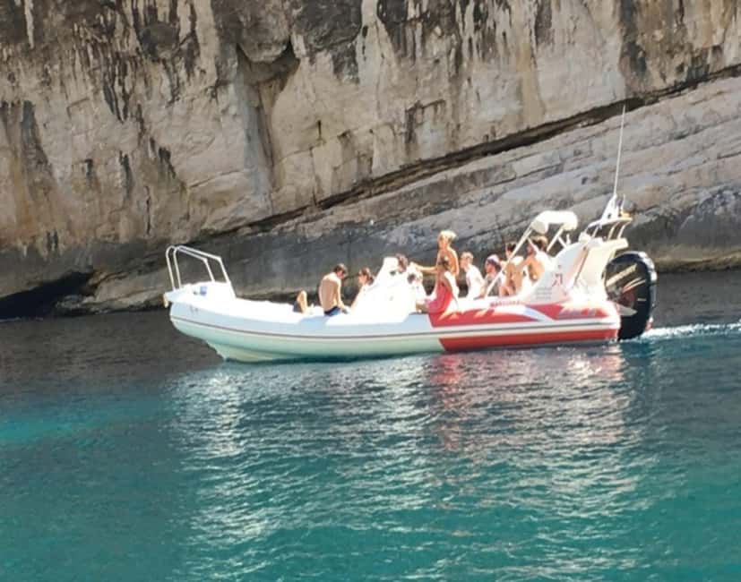 La Ciotat: Calanques Morning Boat Tour with Snorkeling - Calanque de Port Pin, a first taste of the park’s drama
