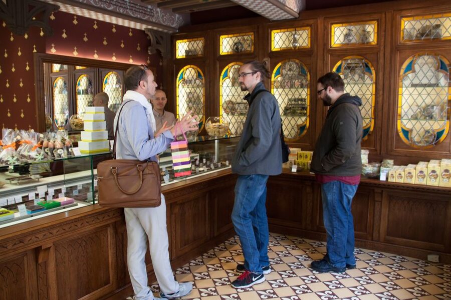 Le Marais: Pastry and Chocolate Food Tour - Entering Le Marais, Paris’s Flavor District in One Afternoon