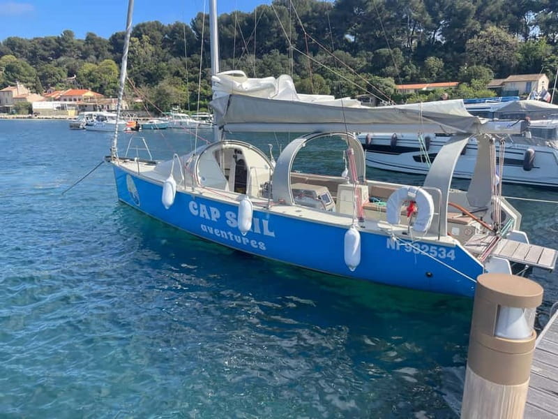 Lérins Islands Sailing Discovery, snorkeling and paddle SUP - Onboard comfort, music, and the skipper’s role