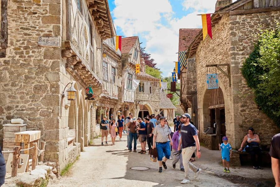 Les Epesses: Puy du Fou Theme Park 1-Day Entry Ticket - Your one-day plan: how the park pieces fit together