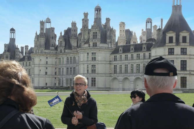 Loire Valley Castles Day Trip from Paris with Complementary Wine - Who should book this Loire Valley castles and wine day trip