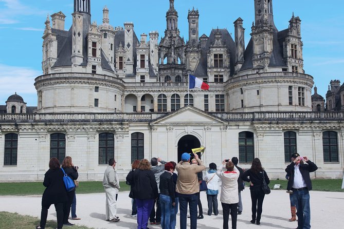 Loire Valley Castles Day Trip from Paris with Complementary Wine - Château de Chambord: the turret views and the “walk at your pace” payoff