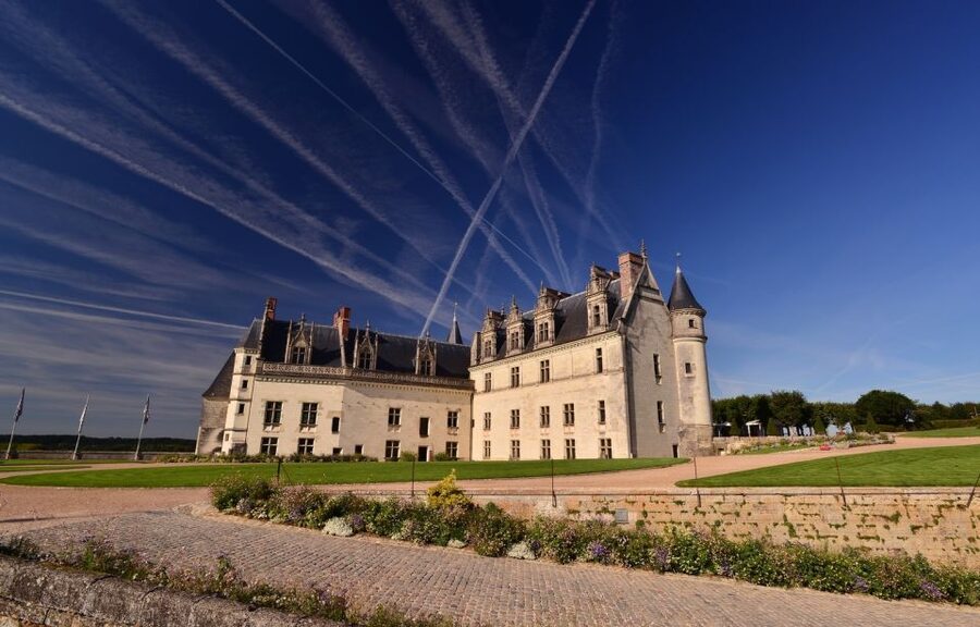 Loire Valley: Château Royal d'Amboise Entrance Ticket - What the château teaches you about French royal power