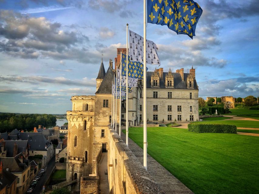 Loire Valley: Château Royal d'Amboise Entrance Ticket - The chapel moment: standing where Leonardo da Vinci’s story lands